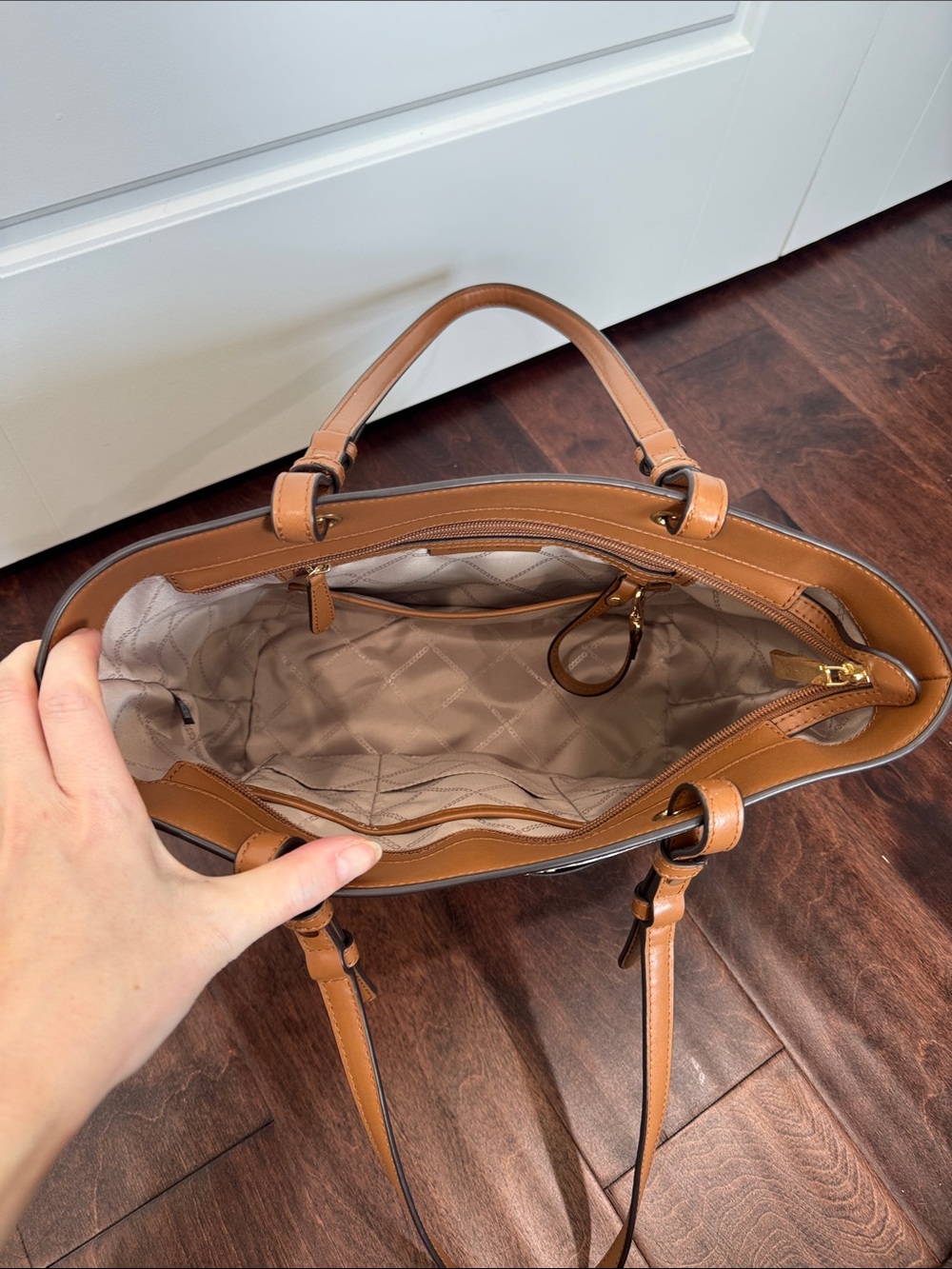 Michael Kors Leather Shoulder Bag Purse Monogram Cream & Cognac Classic Style - Picture 13 of 16